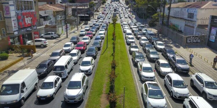 IPVA - Av. Visconde de Guarapuava - Curitiba, 18/02/2020 - Foto: José Fernando Ogura/AEN