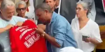 Durante Ato no Rio de Janeiro, Trabalhadores Chamam Lula de ‘Traidor da Saúde’