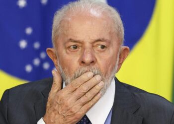 Governo aumenta imposto sobre painéis solares para 25% e gera críticas