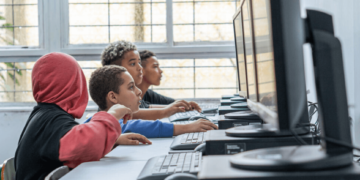 Matrículas na rede estadual do Paraná vão até 29 de novembro