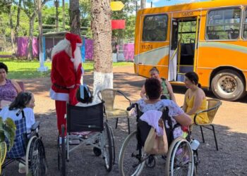Natal Solidário: Colaboradores da VISAC entregam 760 quilos de alimentos ao Lar dos Velhinhos