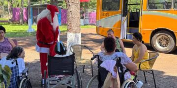 Natal Solidário: Colaboradores da VISAC entregam 760 quilos de alimentos ao Lar dos Velhinhos