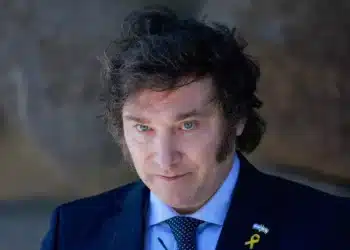 Governo de Milei reduz 36 mil postos no funcionalismo público da Argentina