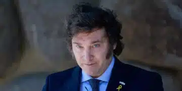 Governo de Milei reduz 36 mil postos no funcionalismo público da Argentina