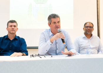 Santa Terezinha de Itaipu aprova aumento real de 2% no salário de servidores