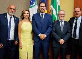 Paulo Debrito (PL) assume a presidência da Câmara de Foz do Iguaçu para o biênio 2025-2026