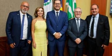 Paulo Debrito (PL) assume a presidência da Câmara de Foz do Iguaçu para o biênio 2025-2026