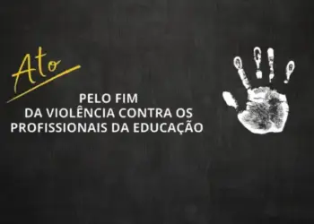 Ato em Foz do Iguaçu pede fim da violência contra educadores