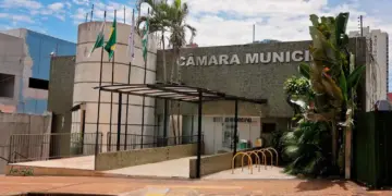 Câmara aprova projeto para contratação de 100 novos professores municipais