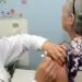 Influenza: vacinação para crianças, idosos e gestantes entra na rotina anual do SUS