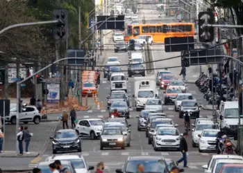 Terceira parcela do IPVA 2025 de veículos com final de placa 3 e 4 vence nesta sexta-feira