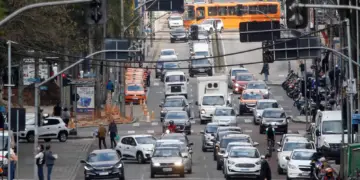 Terceira parcela do IPVA 2025 de veículos com final de placa 3 e 4 vence nesta sexta-feira