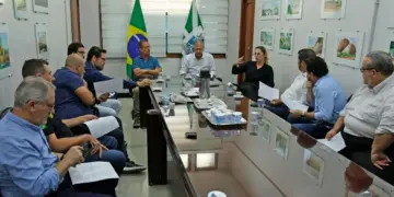 Vereadores de Foz debatem atualização de contrato de limpeza urbana