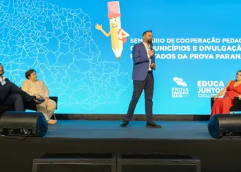O Governo do Estado premiará as 300 escolas com melhores índices de alfabetização do Paraná