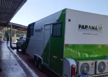 Trailer da Saúde leva atendimentos à região central de Foz do Iguaçu