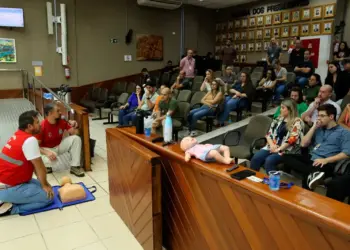 Servidores da Câmara recebem treinamento de primeiros socorros