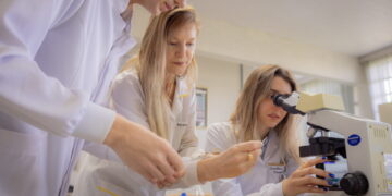 UEM e Unioeste têm nota máxima e Paraná confirma 3° melhor ensino superior do Brasil