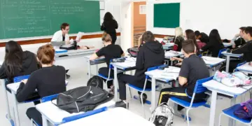 Sancionada lei que permite avanço do programa Mais Escolas Paraná