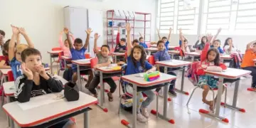 Foz do Iguaçu abre inscrições para PSS com 200 vagas para professores até 21 de abril