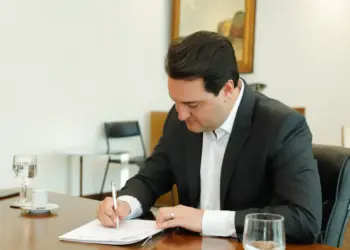 Maior do Brasil: Piso Regional do Paraná sobe para até R$ 2.275,36 em 2025