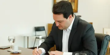 Maior do Brasil: Piso Regional do Paraná sobe para até R$ 2.275,36 em 2025