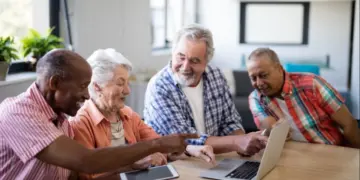 Foz do Iguaçu promove Projeto de Segurança Digital para idosos no CCI