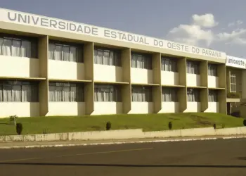 Unioeste publica três editais para contratar novos agentes universitários