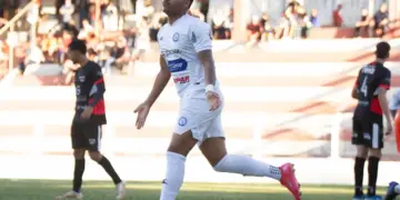 Lucão decide fora de casa e quebra a invencibilidade do Batel