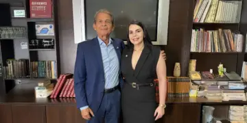 Incidente em protesto levanta debate sobre liberdade de imprensa em Foz do Iguaçu