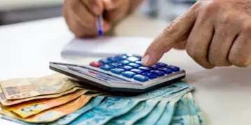 Prefeitura propõe reajustar salários e auxílio-alimentação de servidores municipais