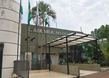 TCE-PR aprova contas da Câmara de Foz de 2024 sem ressalvas