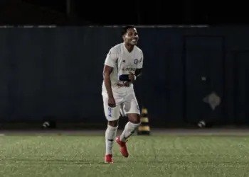 Goleada fora de casa e vaga garantida entre os quatro primeiros da competição com uma rodada de antecedência