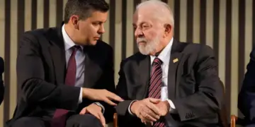 Lula e Peña buscam destravar acordo de Itaipu em meio à crise
