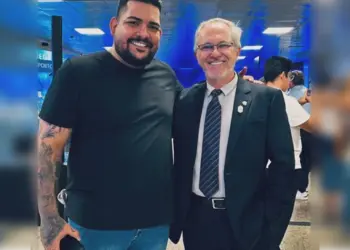 Nova suspeita de diploma falso leva à exoneração de assessor em Foz do Iguaçu