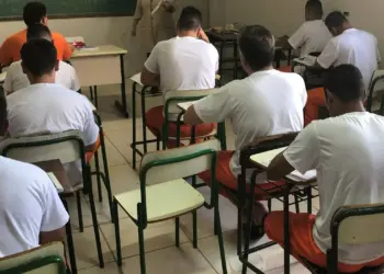 Sistema prisional do Paraná bate recorde de inscritos no Encceja PPL 2025