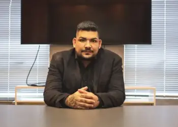 Ministério Público propõe acordo de não persecução civil a ex-assessor da Câmara de Foz