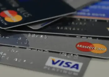 STF tenta usar bancos contra sanções dos EUA e mercado reage mal