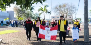 Santa Terezinha de Itaipu protesta em defesa de escolas especiais