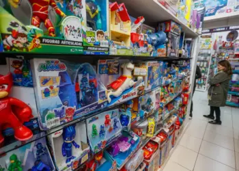 Comércio do Paraná lidera crescimento de vendas no Brasil