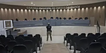 Gaeco prende três e afasta presidente da Câmara de Quedas do Iguaçu