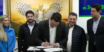 Governo do Paraná libera R$ 257 milhões para asfalto em grandes cidades