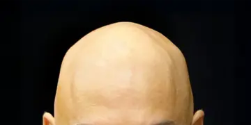 A pior ditadura é a que veste a roupa da democracia