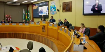 Câmara aprova unificação dos fundos de previdência dos servidores de Foz do Iguaçu