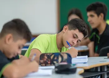 Programa reserva 4 mil vagas em universidades do PR para alunos da rede pública