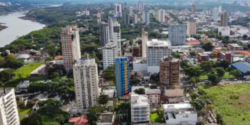 Ocupação hoteleira recorde em Foz impulsiona expansão de voos