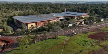 Governo debate revitalização do Centro de Convenções em audiência em Foz