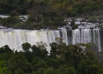 Justiça mantém propriedade das Cataratas do Iguaçu em nome do Estado do Paraná