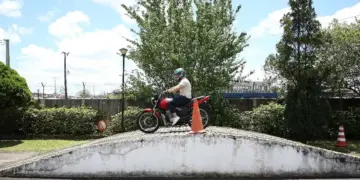 Detran-PR retira rampa das pistas de exame para motos no Paraná
