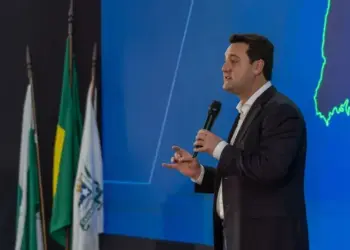 Ratinho Júnior comenta possibilidade de disputar Presidência e diz estar “muito feliz”