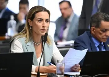 Senado aprova projeto que inclui misoginia na Lei do Racismo como crime de discriminação